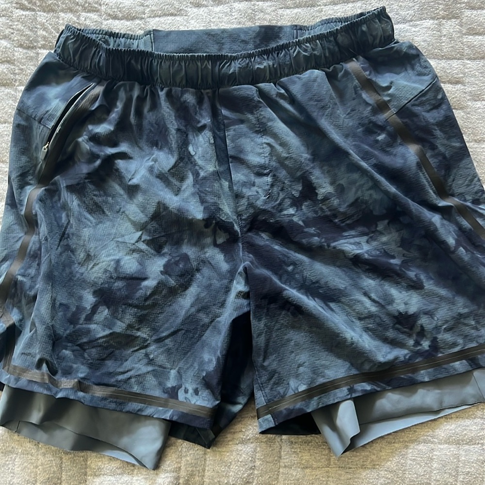 Lulu Lemons Men’s Lined Athletic Shorts